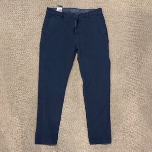 Levi's Men's Dark Blue Chinos